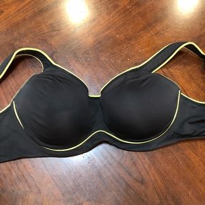 Push up high impact sports bra